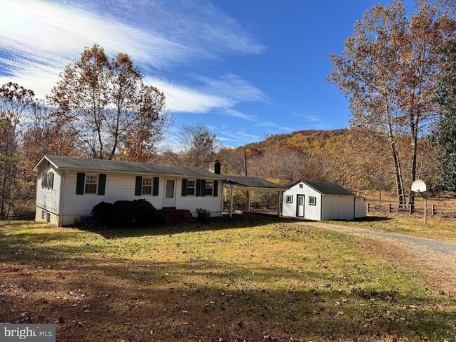 property at 2 Sundale Ln