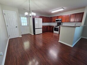 208 Maypop Dr in Goose Creek, SC - Building Photo - Building Photo