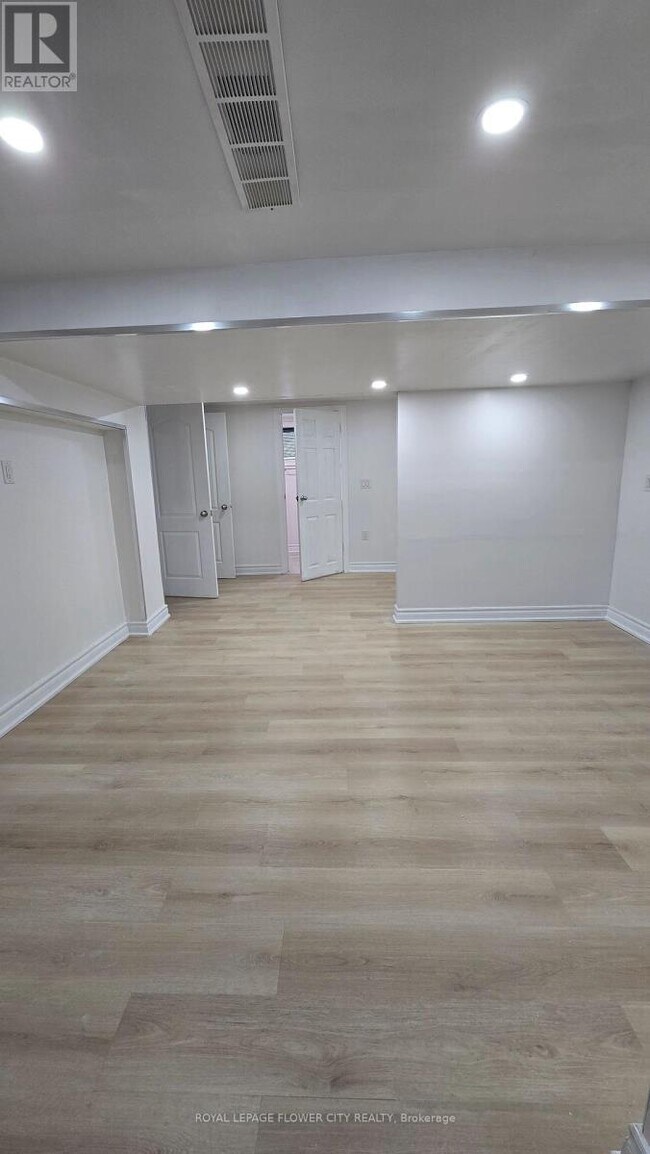 8 McCulla Ave in Brampton, ON - Building Photo - Building Photo