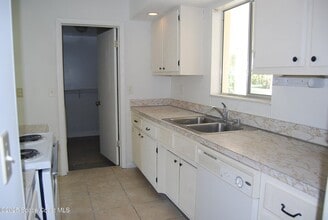 718 Badger Dr NE in Palm Bay, FL - Building Photo - Building Photo