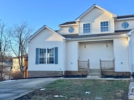 111 Stratford Ct in Georgetown, KY - Building Photo