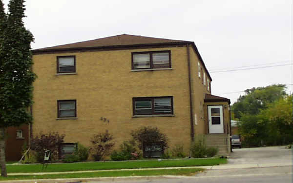 330 N Ardmore Ave in Villa Park, IL - Building Photo