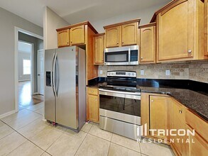 1216 Chapmans Retreat Dr in Spring Hill, TN - Building Photo - Building Photo