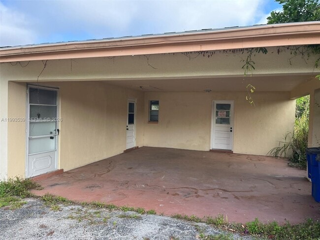 1340 Piney Rd in North Fort Myers, FL - Building Photo - Building Photo