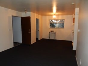 5110 Maple St in Dearborn, MI - Building Photo - Building Photo