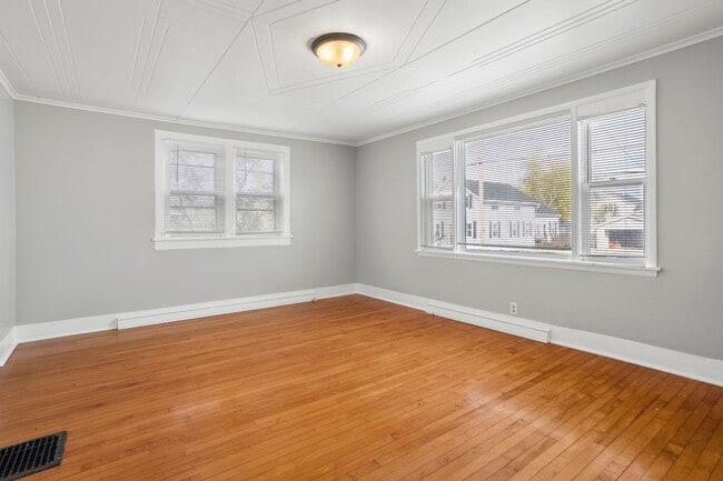 617 W 8th Ave in Oshkosh, WI - Building Photo - Building Photo