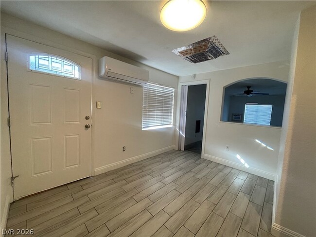 405 S 15th St, Unit B in Las Vegas, NV - Foto de edificio - Building Photo