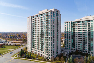 88 Promenade Circle in Vaughan, ON - Building Photo - Building Photo