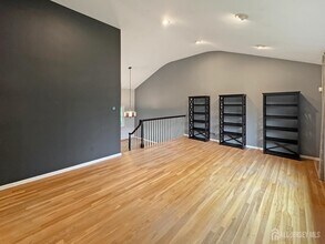 10 St Georges Rd in East Brunswick, NJ - Building Photo - Building Photo