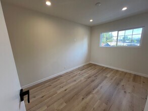 2513 Hermosa Ave in Montrose, CA - Building Photo - Building Photo