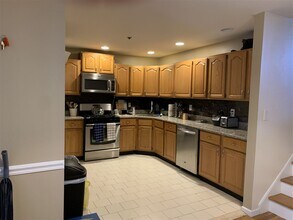617 Madison St in Hoboken, NJ - Building Photo - Building Photo