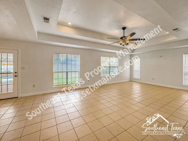 7912 South Dr in Beaumont, TX - Building Photo - Building Photo