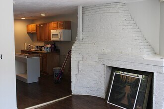 423 Court St in Plymouth, MA - Building Photo - Building Photo