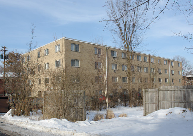 Collegiate Arms Apartments in State College, PA - Building Photo - Building Photo