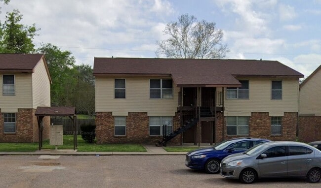 property at 208 E Wells St