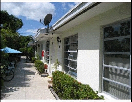 812 NE 8th Ave in Delray Beach, FL - Building Photo - Building Photo