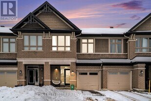 336 Rainrock Cres in Ottawa, ON - Building Photo