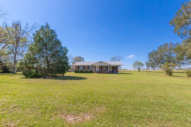 property at 15201 County Rd 71 S