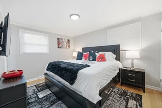 12804 W Playfield Dr in Midlothian, IL - Foto de edificio - Building Photo