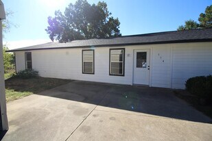 510 Bradburn Rd in Grand Saline, TX - Building Photo