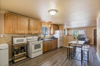 727 E 9th Ave in Spokane, WA - Building Photo - Building Photo