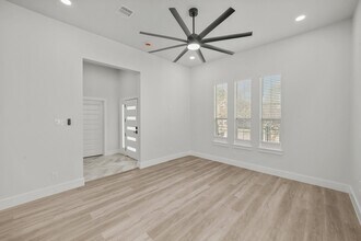 2116 Everett St in Houston, TX - Building Photo - Building Photo