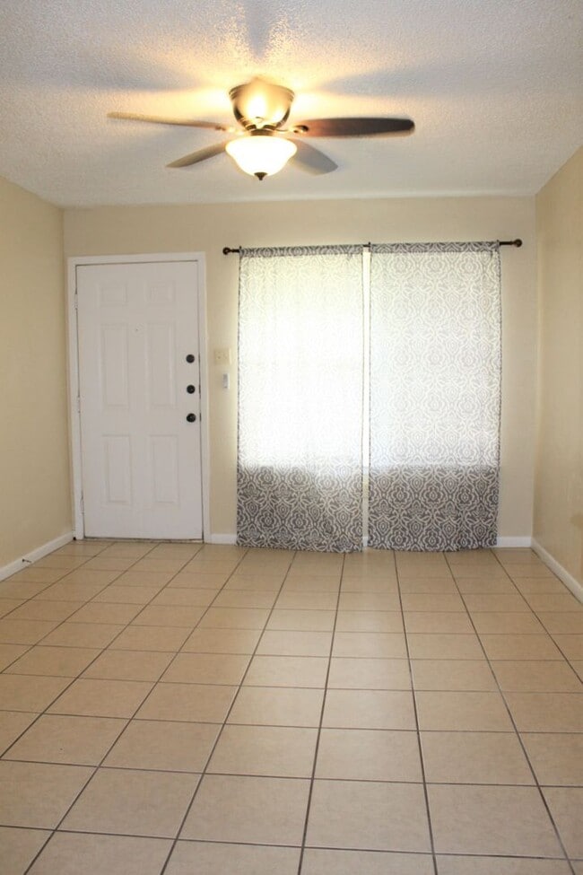 706 Hackberry St in Copperas Cove, TX - Building Photo - Building Photo