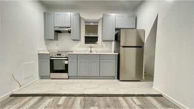 130 Elmwood Ave, Unit 3 in East Orange, NJ - Building Photo - Building Photo