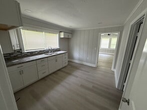 2317 Belvedere Dr in Jackson, MS - Building Photo - Building Photo