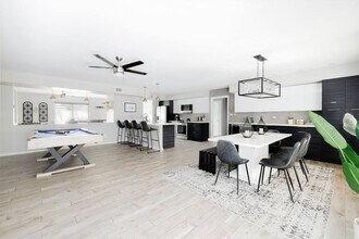 6843 E Sheena Dr in Scottsdale, AZ - Building Photo - Building Photo
