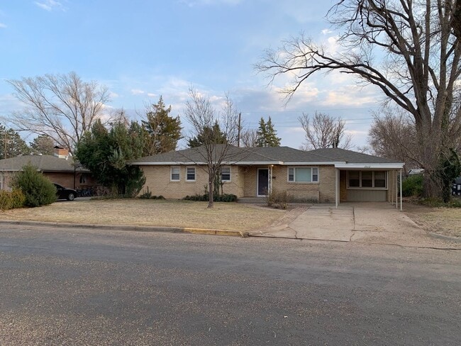 property at 2612 3rd Ave