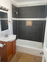 4247 W Slauson Ave, Unit 5117 in Los Angeles, CA - Building Photo