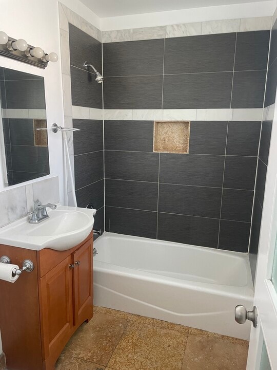 4247 W Slauson Ave, Unit 5117 in Los Angeles, CA - Foto de edificio