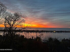 157 Portland Rd in Highlands, NJ - Building Photo