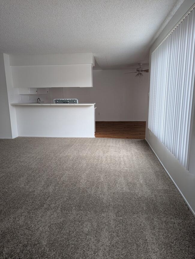 Charter House Apartments in Downey, CA - Building Photo - Building Photo