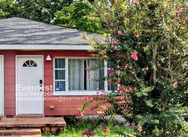 property at 1527 Kirby Ave