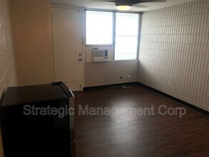 1301 Lusitana St in Honolulu, HI - Building Photo - Building Photo