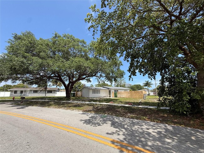 property at 1606 NW 12th Ave