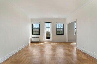 14 N Chatsworth Ave in Larchmont, NY - Building Photo - Building Photo