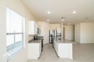 35579 W San Capistrano Ave in Maricopa, AZ - Foto de edificio - Building Photo