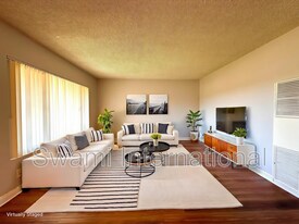 2065 255th St W in Lomita, CA - Building Photo