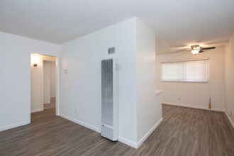 3062 1/2 Ivy St in San Diego, CA - Building Photo - Building Photo