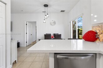 2741 NE 4th St in Homestead, FL - Building Photo - Building Photo