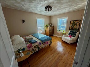 6 Wilson St in Bristol, RI - Building Photo - Building Photo