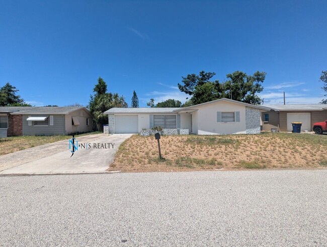 property at 3355 Devonshire Dr