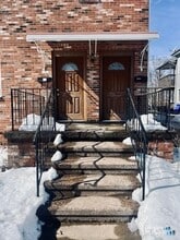 1567 Main St in East Hartford, CT - Building Photo - Building Photo