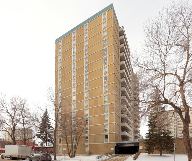 10140 120th St NW in Edmonton, AB - Building Photo - Building Photo