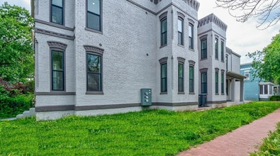 824 I St NE in Washington, DC - Building Photo - Building Photo