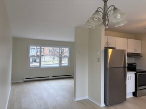 19 Crystal Dr in Dartmouth, NS - Building Photo - Building Photo