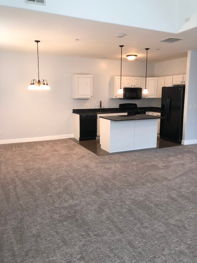 4528 W South Jordan Pkwy, Unit 105 in South Jordan, UT - Building Photo - Building Photo